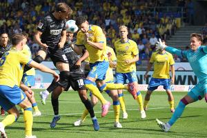 Elversberg springt an die Spitze