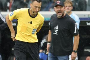 Union-Trainer Baumgart zeigt Mittelfinger