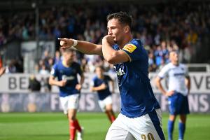 Holstein Kiel fügt Karlsruhe erste Niederlage zu