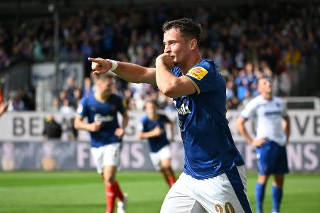 Holstein Kiel fügt Karlsruhe erste Niederlage zu