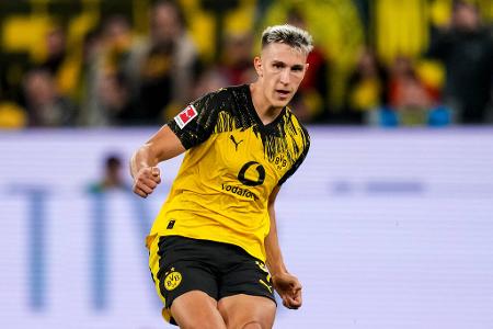 Nico Schlotterbeck - Note: 1,5 - Rückte bei seinem Comeback sofort in die Startelf - und spielte, als wäre er nie weg gewesen. Zog im Spielaufbau die Fäden, spielte viele starke Diagonalpässe. Wirkte auch in den Zweikämpfen schon wieder spritzig. Manchmal fehlte ihm noch etwas die Schnelligkeit in der Entscheidungsfindung. Trotzdem eine Leistung, die viel Mut macht.