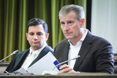 Der Vater schildert vor Gericht die Folgen der Entführung für seine Familie. Der Vater schildert vor Gericht die Folgen der Entführung für seine Familie.