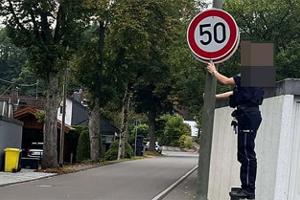 Falsches Tempo 50-Schild Polizei