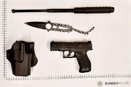 Am Hauptbahnhof Bielefeld sichergestellte Waffen