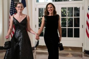 Violet Affleck spricht vor der UN über Covid-Auswirkungen bei Kindern