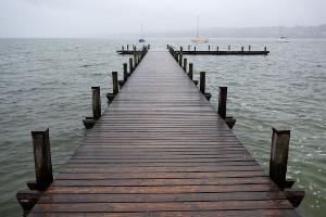 Der Senior kann nicht mehr wiederbelebt werden und stirbt am Unglücksort. (Symbolbild)