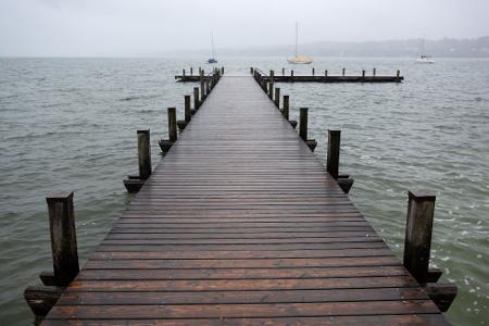 Der Senior kann nicht mehr wiederbelebt werden und stirbt am Unglücksort. (Symbolbild)