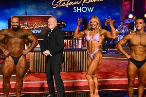 Auftakt zur "Stefan Raab Show": Muskeln so weit das Auge reicht