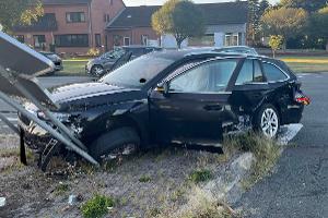 Endposition des verunfallten Skodas, nach der Kollision im Kreuzungsbereich mit einem anderen Pkw.
Foto: Polizei Minden-Lübbecke