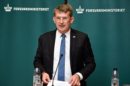 Dänemarks Verteidigungsminister Troels Lund Poulsen äußerte sich auf einer Pressekonferenz mit Justizminister Peter Hummelgaard. (Archivbild)