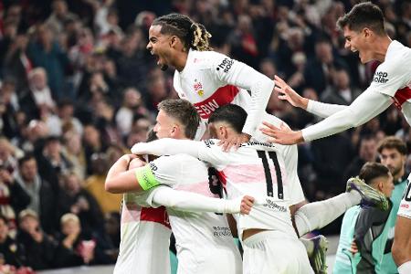 Spieler des VfB Stuttgart jubeln über den Treffer zum 1:0 gegen Celta Vigo in der Europa League.