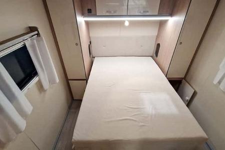 Across Car Premium 780 CDL, Caravan, Schlafzimmer