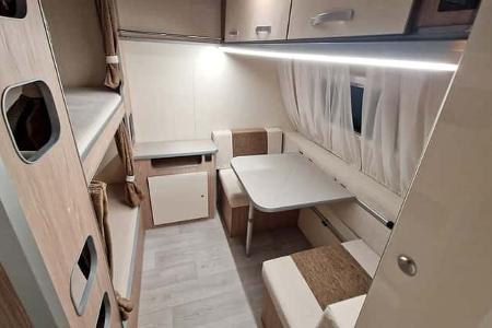 Across Car Premium 780 CDL, Caravan, Kinderzimmer