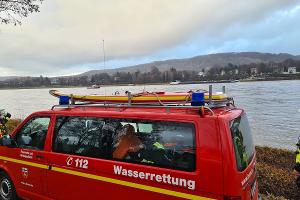 Wasserrettung am Rhein
