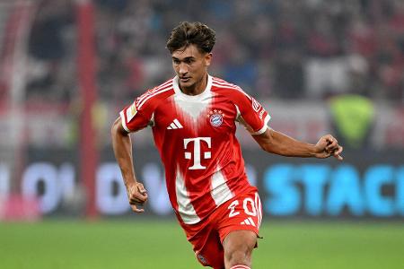 MITTELFELD: Tom Bischof - Note: 3,0 - Erhielt den Vorzug vor dem kränkelnden Kimmich auf der kreativen Position im Zentrum. Hatte ein hohes Passvolumen, die ganz großen Geistesblitze kamen aber erst, als das Spiel entschieden war. Sammelte spät noch einen Assist. Gegen den Ball zogen sich durchaus Schwächen durch seinen Auftritt.