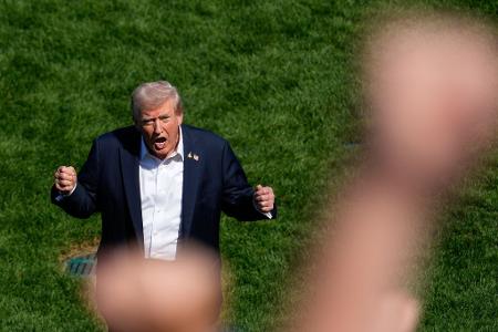 Trump will das militärische Eingreifen in US-Städten ausweiten - Demokraten kritisieren das scharf. Trump will das militärische Eingreifen in US-Städten ausweiten - Demokraten kritisieren das scharf.