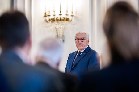 Seine Amtszeit endet im März 2027. Doch die Debatte über Steinmeiers Nachfolge hat bereits begonnen. 