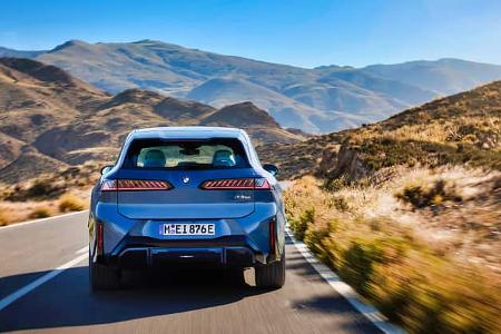09/2025 Vergleich BMW X3 gegen BMW iX3