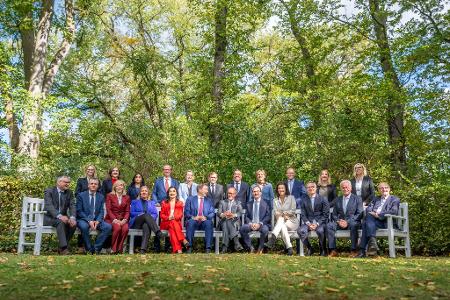 Beim Gruppenfoto fehlen zwei Teilnehmer. 