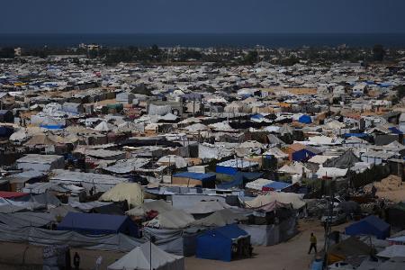 Zeltlager in der sogenannten humanitären Zone im Süden des Gazastreifens. (Archivbild) Zeltlager in der sogenannten humanitären Zone im Süden des Gazastreifens. (Archivbild)