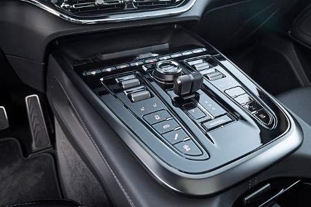 Aston Martin DBX S