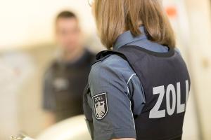 Regelmäßig überprüft der Zoll Gastrobetriebe im Hinblick auf Schwarzarbeit und illegale Beschäftigung