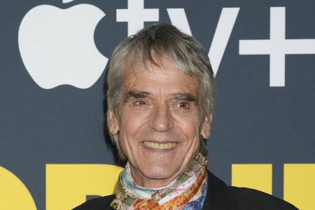 Jeremy Irons verstärkt 