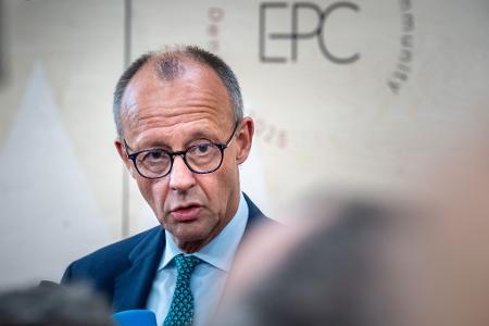 Kanzler Merz hat es eilig mit der Nutzung des russischen Vermögens,