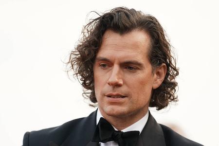 Henry Cavill nach schwerer Verletzung wieder im Training