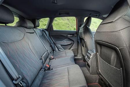 Audi Q3, Fond