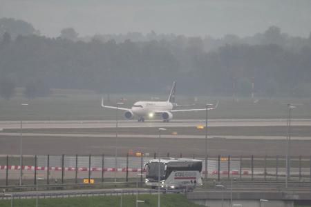 Am Morgen wurde der Flugbetrieb wieder aufgenommen.
