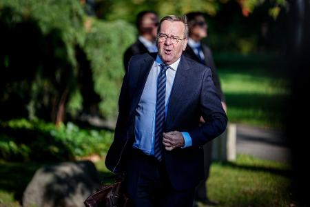 Verteidigungsminister Pistorius dringt darauf, sich an den vereinbarten Zeitplan zu halten. (Archivbild)