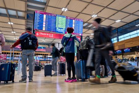 Der Hackerangriff legte am BER elektronische Systeme lahm, die für die Passagier- und Gepäckabfertigung genutzt werden. (Archivbild) 