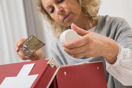 Ablaufdatum überschritten? Dann sollte man Medikamente nicht mehr verwenden. 