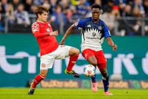 HSV: Lokonga schwärmt vom Volkspark - und von Kompany