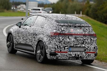 Audi Q2 A2 E-Tron Erlkönig Elektroauto