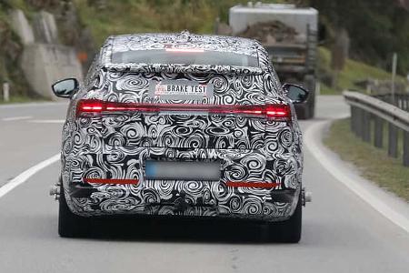 Audi Q2 A2 E-Tron Erlkönig Elektroauto
