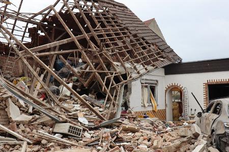 Die Ursache für die Explosion war zunächst unklar.