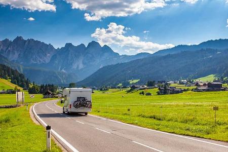 Straße, Wohnmobil, Österreich Straße, Wohnmobil, Österreich