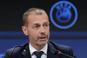 "Bedauerlich": UEFA lässt Ligaspiele im Ausland zu