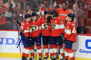 NHL: Blackhawks verlieren Saisonstart ohne Reichel