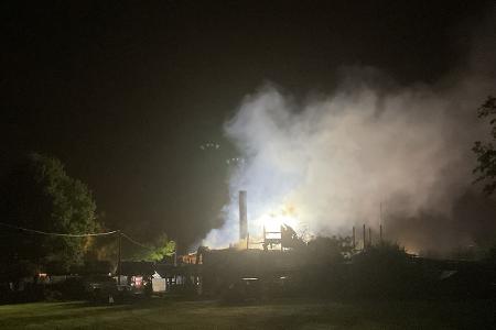 Die Löscharbeiten dauerten bis in die Morgenstunden