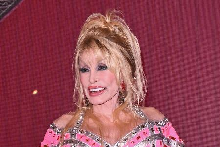 Für kranke Sängerin: Dolly Partons Schwester bittet um Gebete