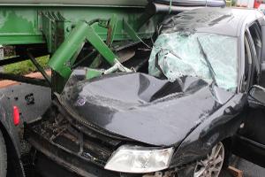 Der Saab wurde abgeschleppt. Foto: Polizei Minden-Lübbecke