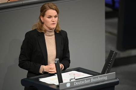 Die SPD-Abgeordnete Eichwede verteidigt die Rücknahme der Reform.