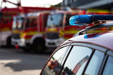 Drei Leichtverletzte bei zwei zeitgleichen Verkehrsunfällen auf der Autobahn A40.