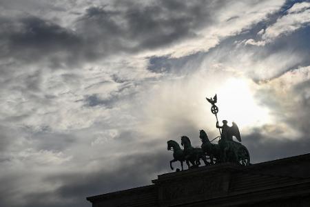 Die Gefühlslage der Nation ist nach Einschätzung des Psychologen Stephan Grünewald derzeit schwierig und stark von Verdrängung geprägt. (Archivbild)