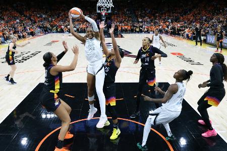 WNBA-Finals: Sabally verliert Spiel drei - und verletzt sich