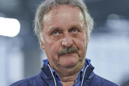 Ziel Aufstieg auf Schalke? Neururer: Ziel Aufstieg auf Schalke? Neururer: