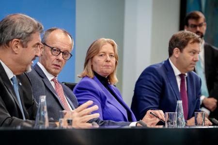 Jobverweigerer werden künftig deutliche Sanktionen beim Bürgergeld erfahren. Bis hin zur vollständigen Streichung der Bezüge. Jobverweigerer werden künftig deutliche Sanktionen beim Bürgergeld erfahren. Bis hin zur vollständigen Streichung der Bezüge.